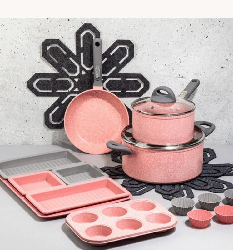 Brooklyn Steel 20 Piece Cookware/Bakeware Set, Speckled Pink. New In Box