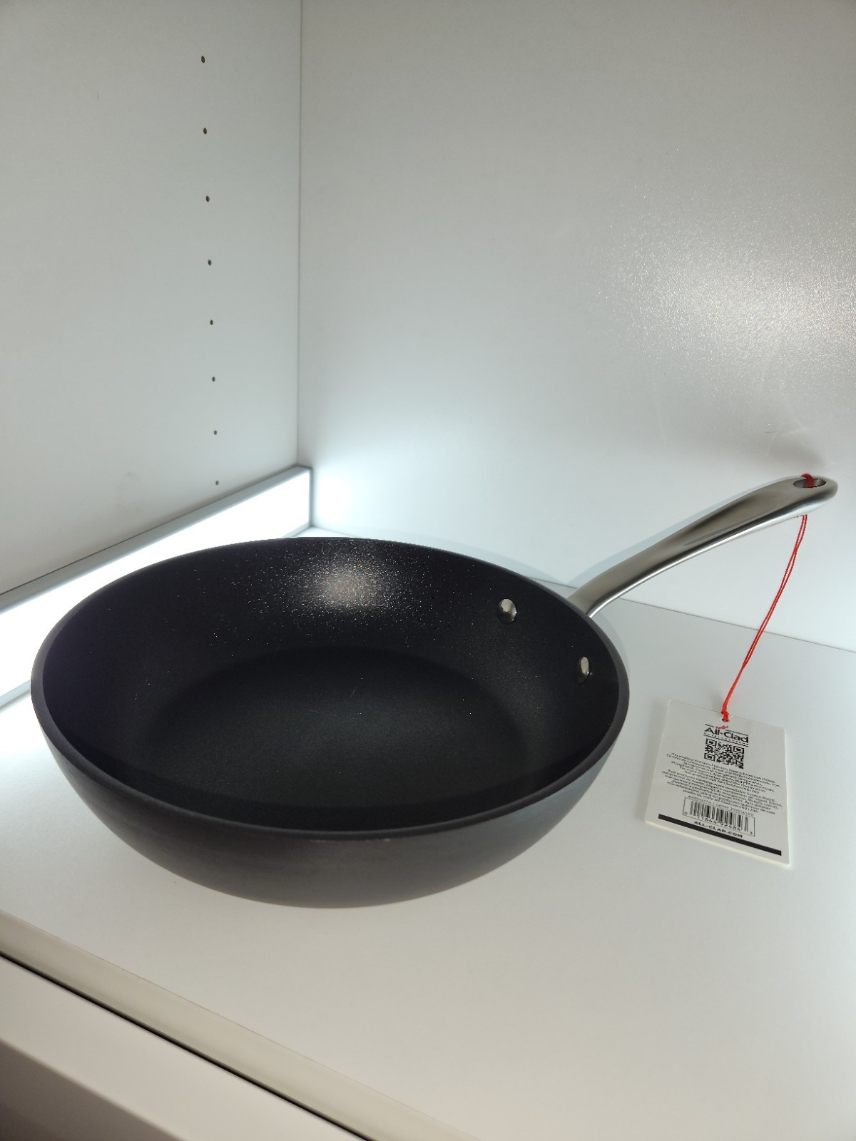 ALL-CLAD 8.5″ Hard Anodized Nonstick Fry Pan / Skillet Professional Quality NWT