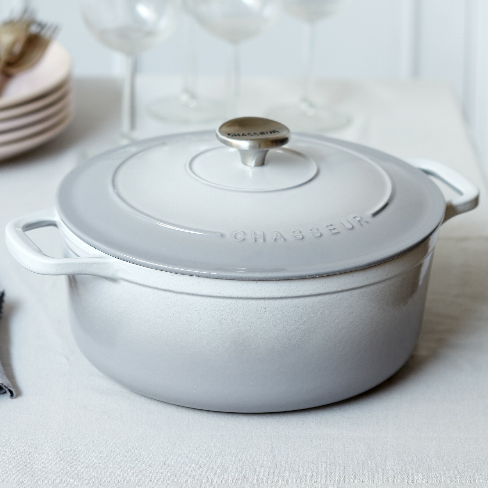CHASSEUR Cast Iron Round French Oven 24 cm 4 L Celestial Grey! RRP $549.00!