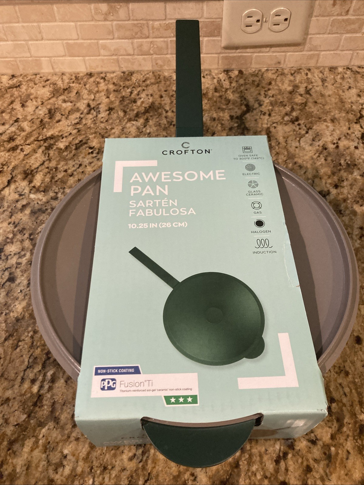 New! Green Aldi Crofton 10.25” Nonstick Lidded Awesome Pan