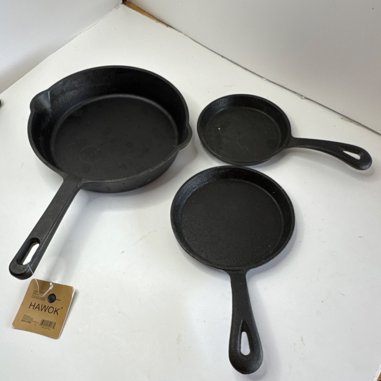 HAWOK Cast Iron 3-Piece small Frying Pan Set Black Uncoated Long Handle