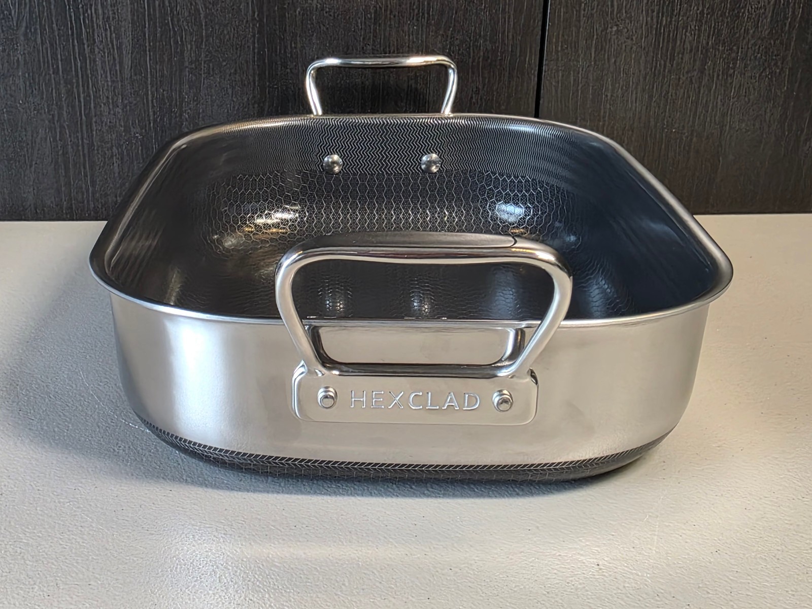 Hexclad Non-Stick Small Hybrid Roasting Pan with Rack 16″x10″x3″ – New