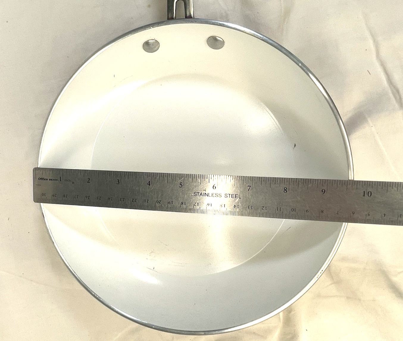 Cuisinart Skillet 10″ Non Stick White & Red – Model# 5922-24R Pan
