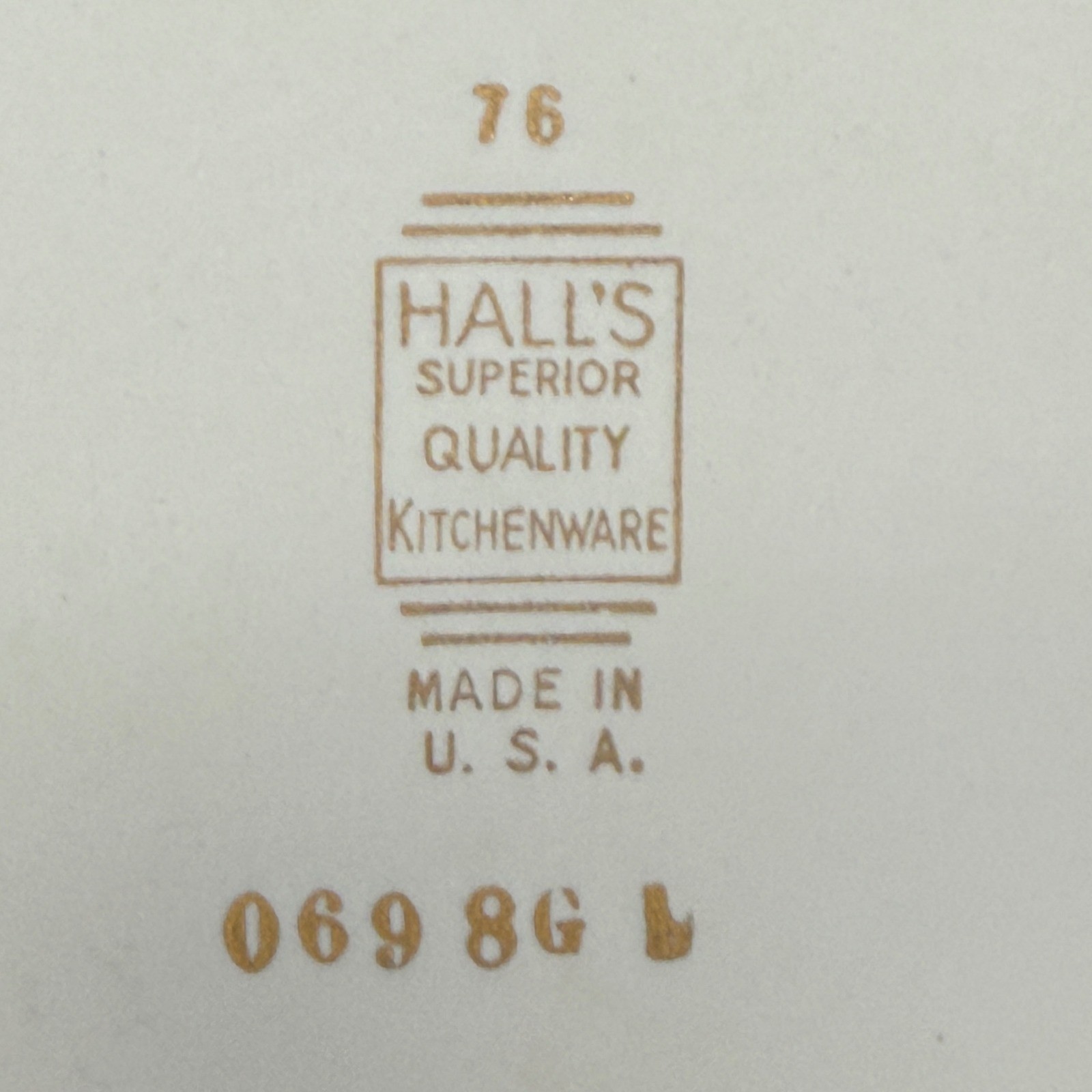 Vintage Hall’s Superior Quality Kitchenware 1.75 Qt Gold Polka Dot Casserole 069
