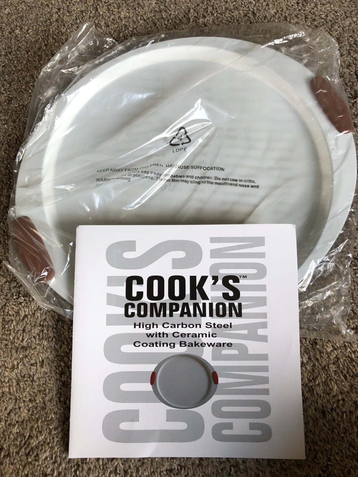 Cook’s Companion 11.5″ Copper Round Pizza Pan Ceramic Nonstick NIB B409304