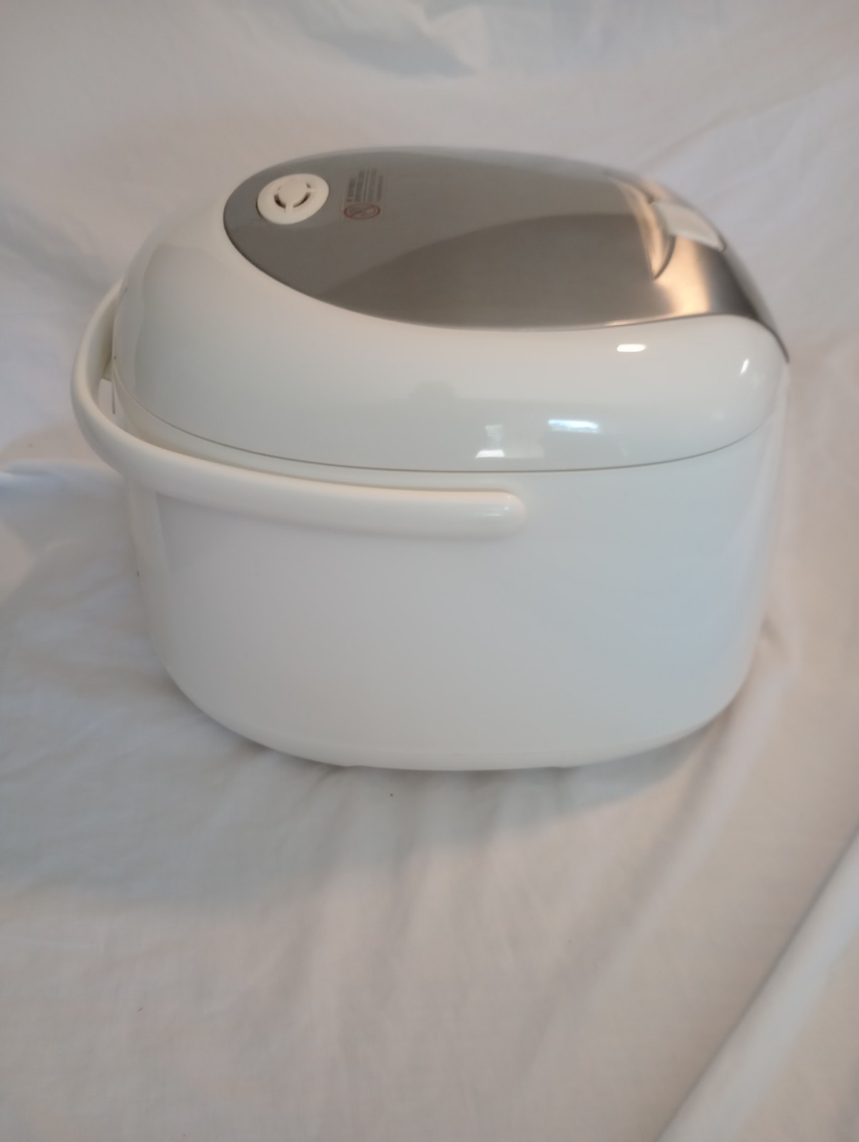TATUNG RICE COOKER Steamer 8 Cups Servings Microcomputer TRC-8FZ 1.5 Liter Good