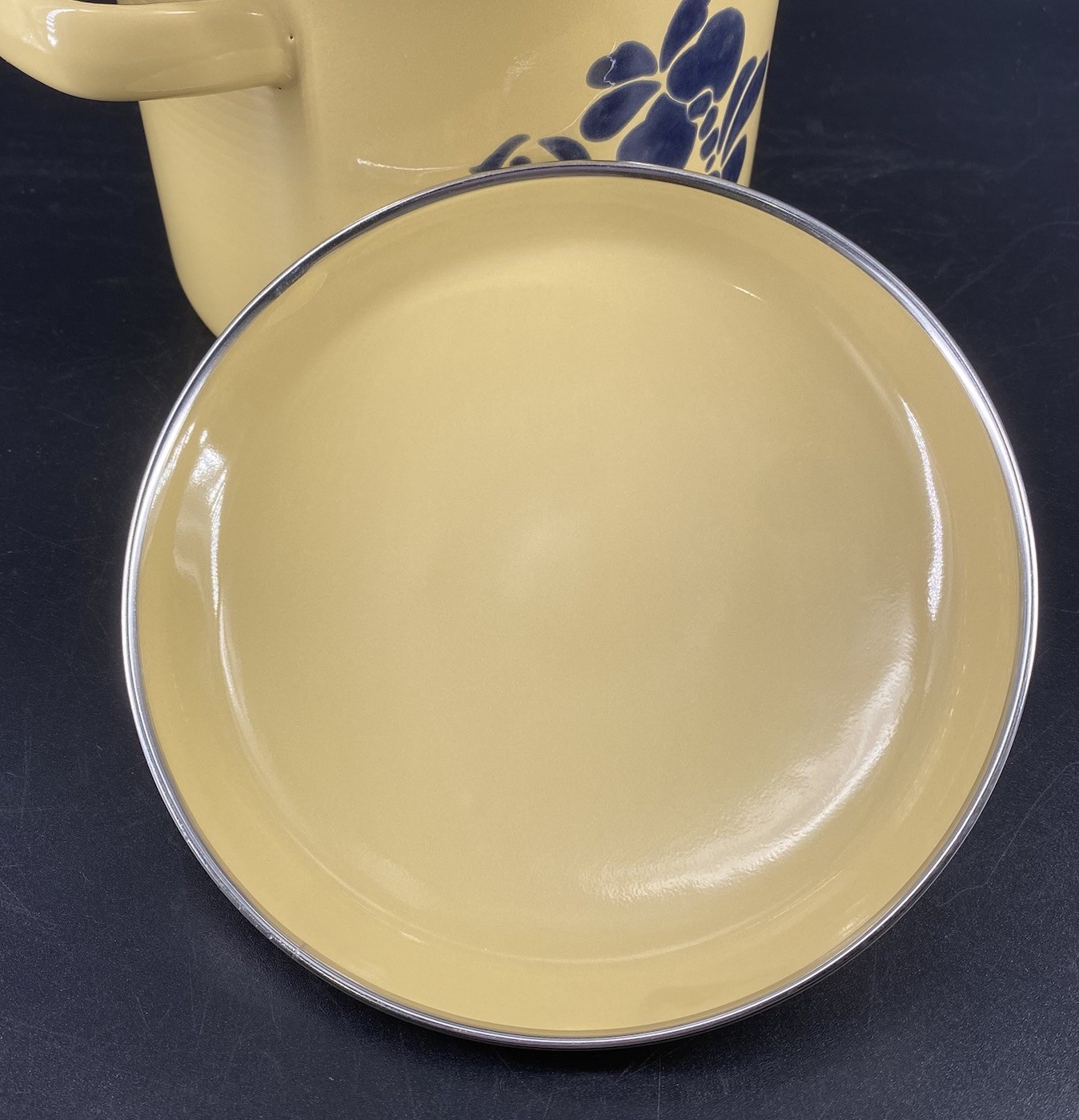Vtg 80s Pfaltzgraff Folk Art Stock Pot Metal Bird Double Handle Enamel 1.75 Qt