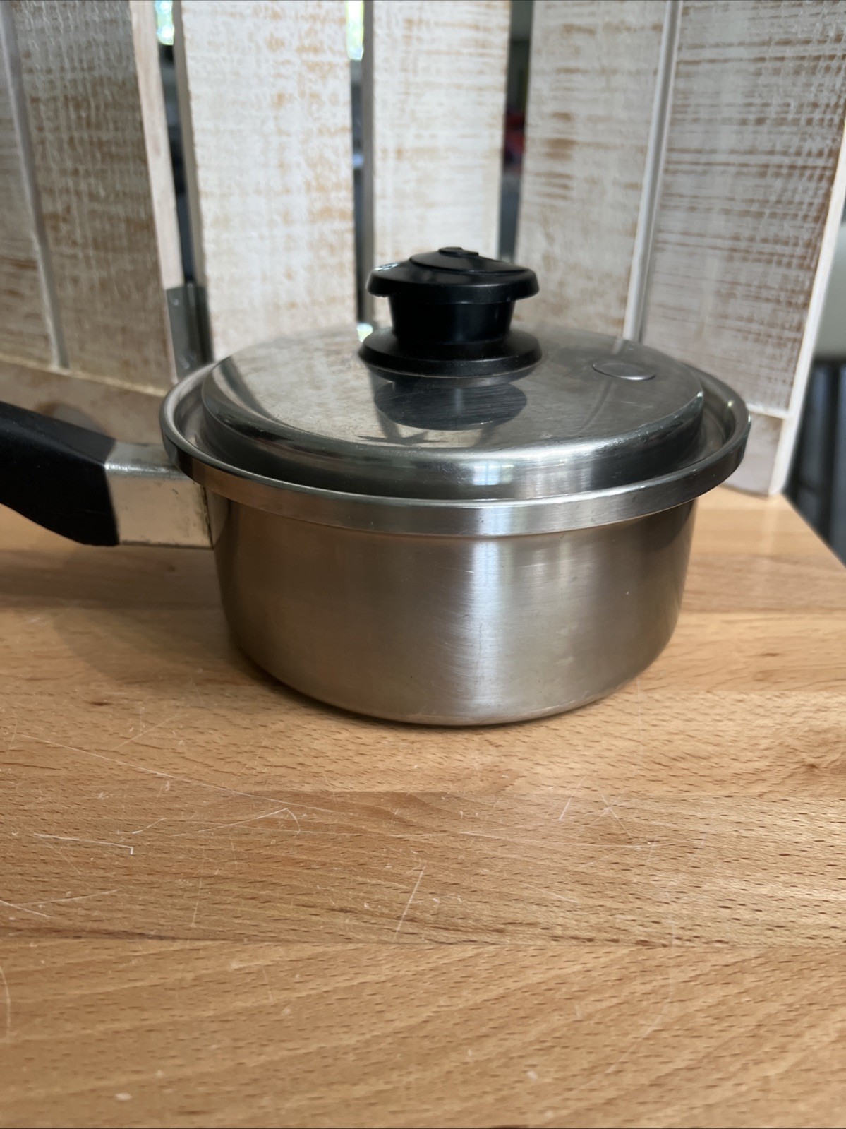 (#390) Saladmaster 6 3/4″x 3″ Pot Pan T304S w/ Vented Vapo Lid 1 Quart