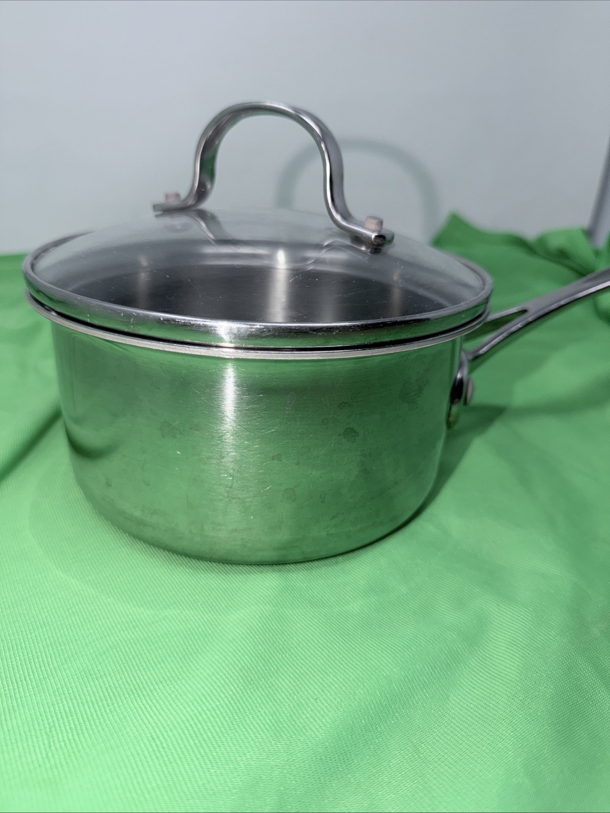 Kitchen Essentials Calphalon Saucepan & Lid 1.5 Qt Model 8701 Stainless Steel