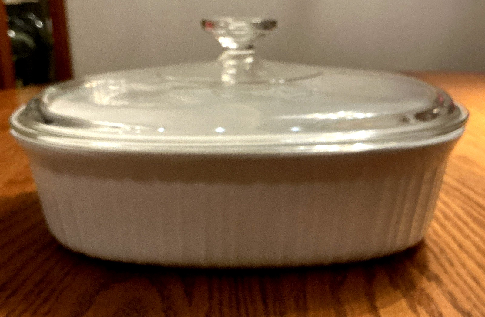 Corning Ware FRENCH WHITE 2.3 L Oval Casserole Baking Dish w/ Lid
