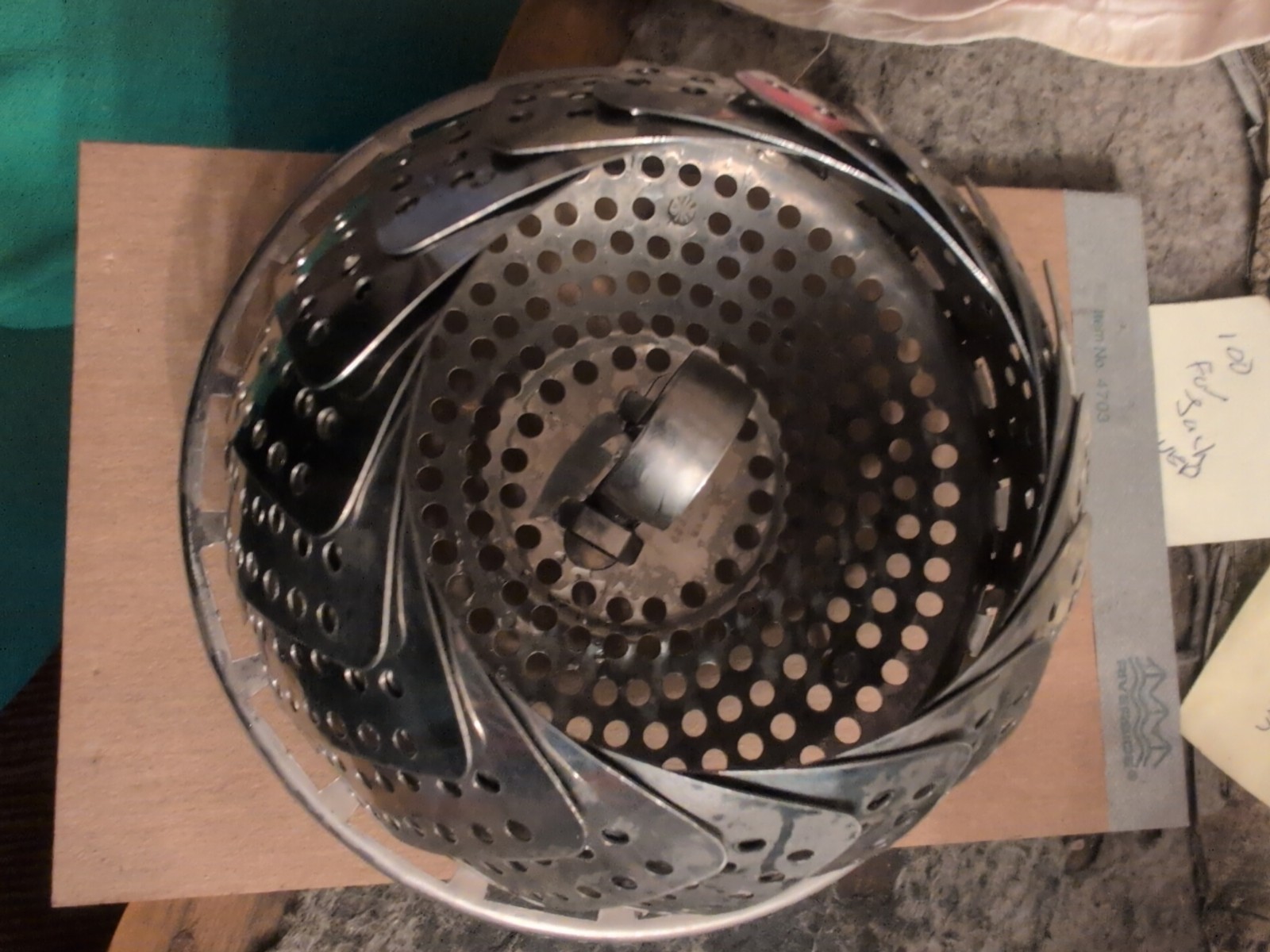 Vintage 5.25″ Adjustable Stainless Steel in Pan Steamer Strainer Colander