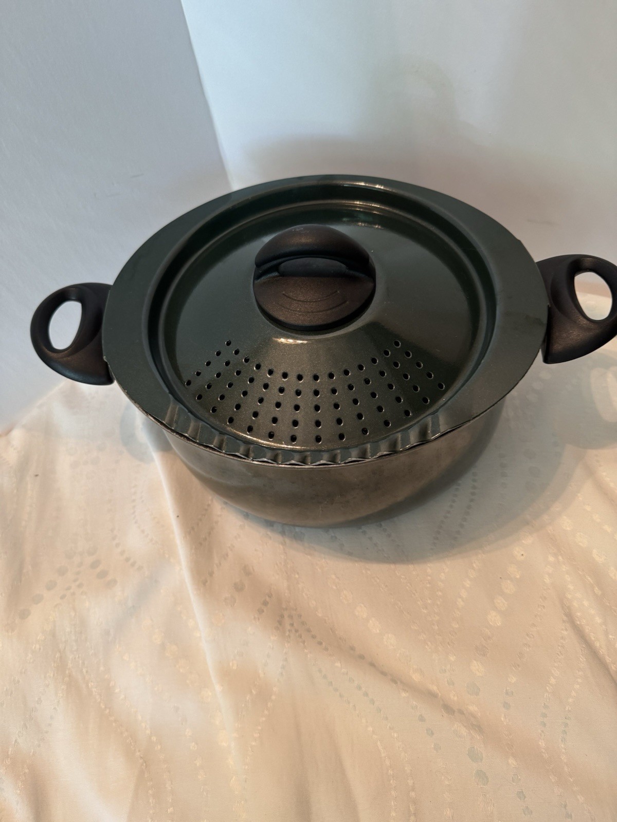 Bialetti 5.5 Qt Pasta Pot Straining Lid Italian Made Nonstick Green