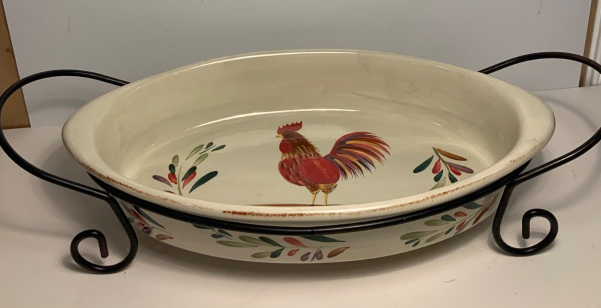 Home Rooster Oval Ceramic Serving Dish & Metal Carry Rack 16 in.