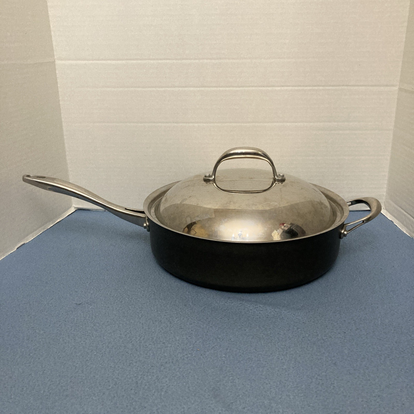 Kirkland Signature NSF Hard-Anodized Aluminum 5.5 QT (5.2 L) Sauté Pan w/Lid