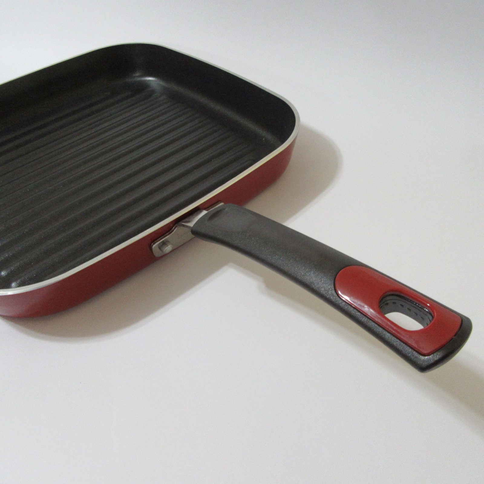 TRAMONTINA ® Made In Brazil – 11″ Square – Non-Stick – RED – Grill Pan – New