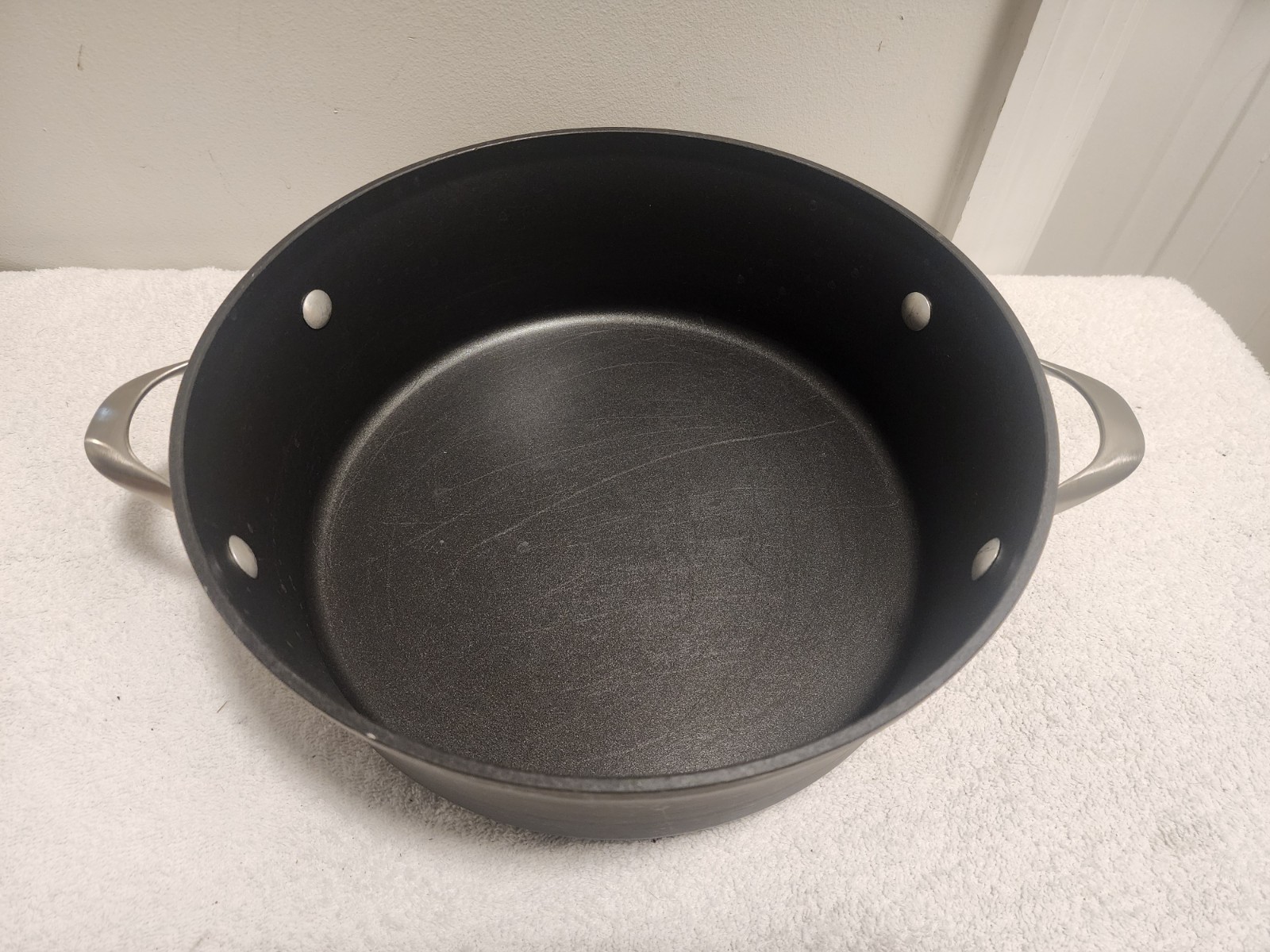 Calphalon Contemporary 5 Quart Hard Anodized NonStick Pan 8785 Ohio