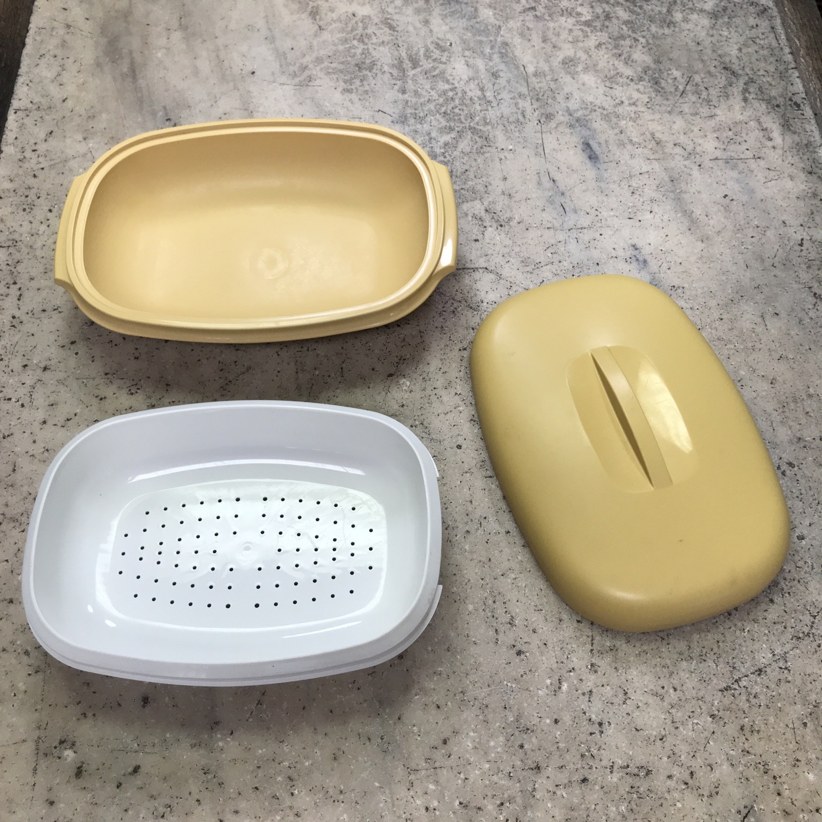 VINTAGE TUPPERWARE Harvest GOLD OVAL STEAMER INSERT AND LID 1273-3 1274-1 1275-5