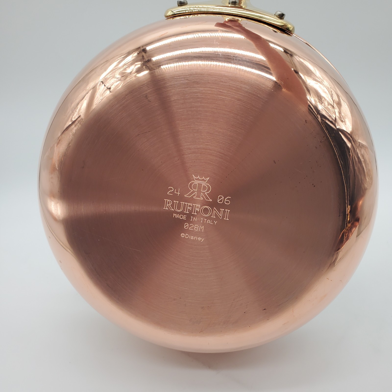 Ruffoni Historia Disney© Hammered Copper Chef Pan with Minnie Knob 4-Qt. Read