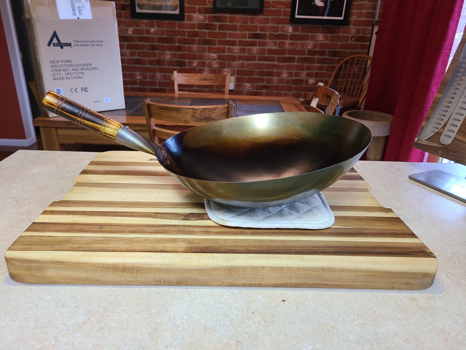 14″ Flat Bottom Carbon Steel Wok Hand Hammered Mandarin Wok SEASONED
