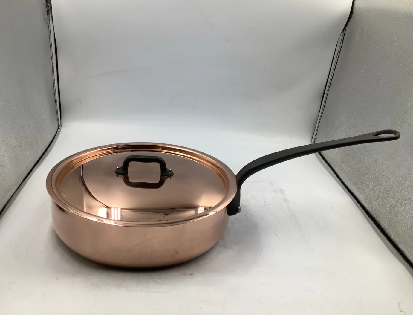 Mauviel M’Heritage 250 CI Copper Saute pan With Lid, Cast Iron Handle, 3.3-Qt.