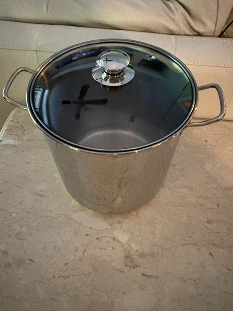 Williams Sonoma Kim/Korea 12 Quart Stainless Steel Pot 18/10 with Lid
