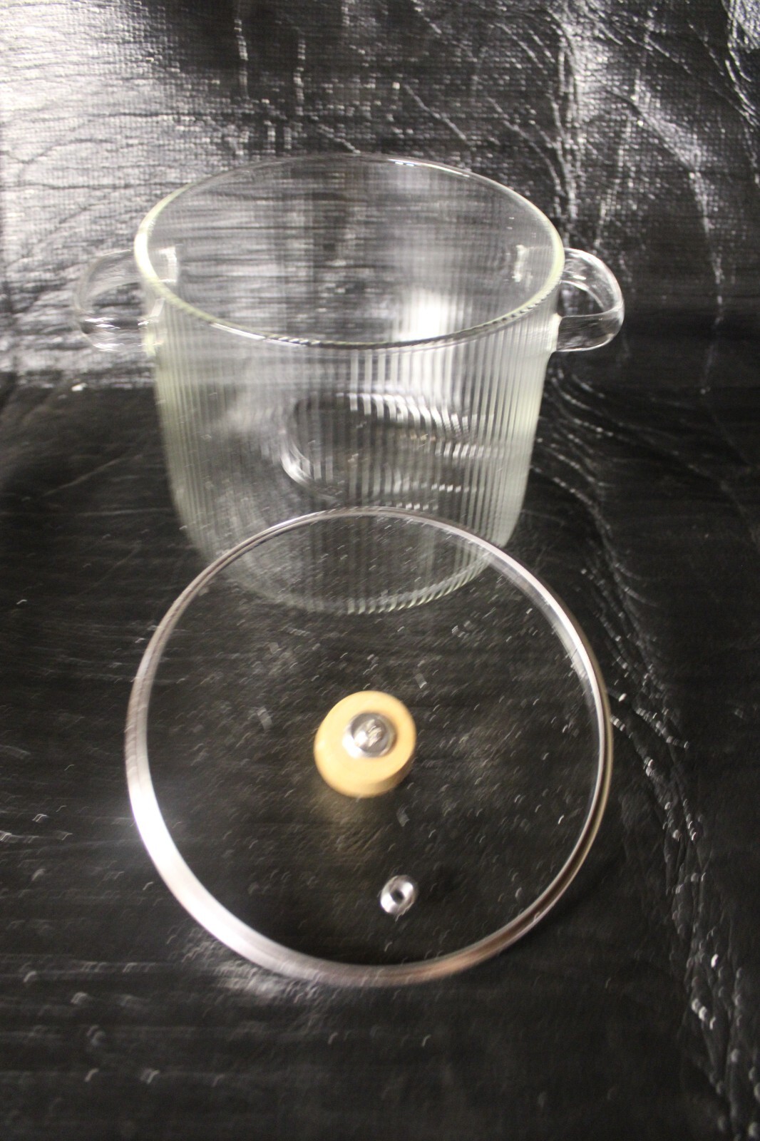 LeRaze High Borosilicate 2L Glass ribbed Simmer Pot with lid