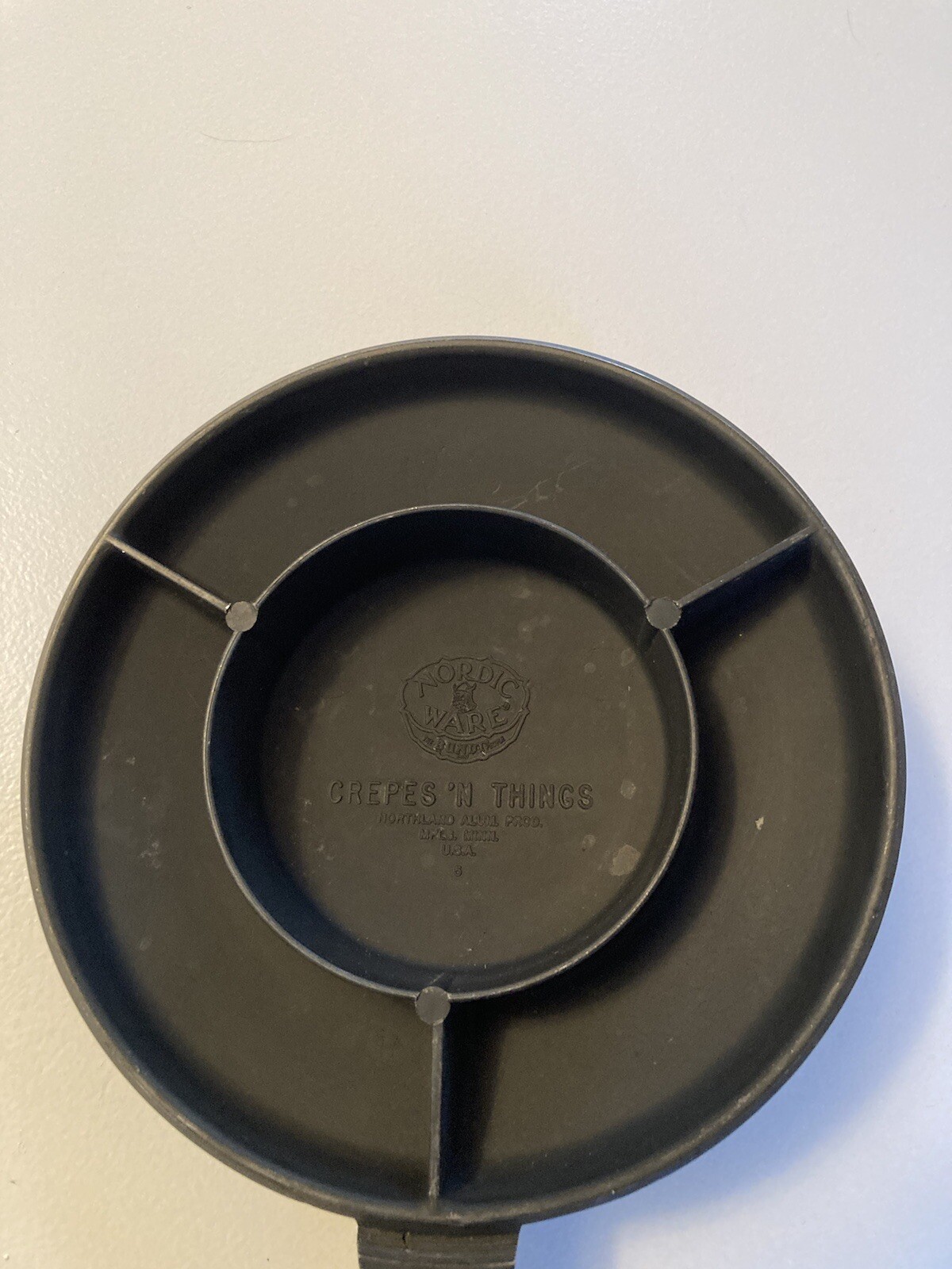 Vintage NORDIC WARE CREPES N’ THINGS 8″ Cast Aluminium W/ Wooden Handle USA Made