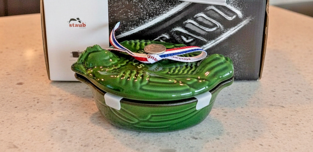 Rare Staub Small Chicken Coq Cocotte 11cm Basil Green Majolica New with Serial