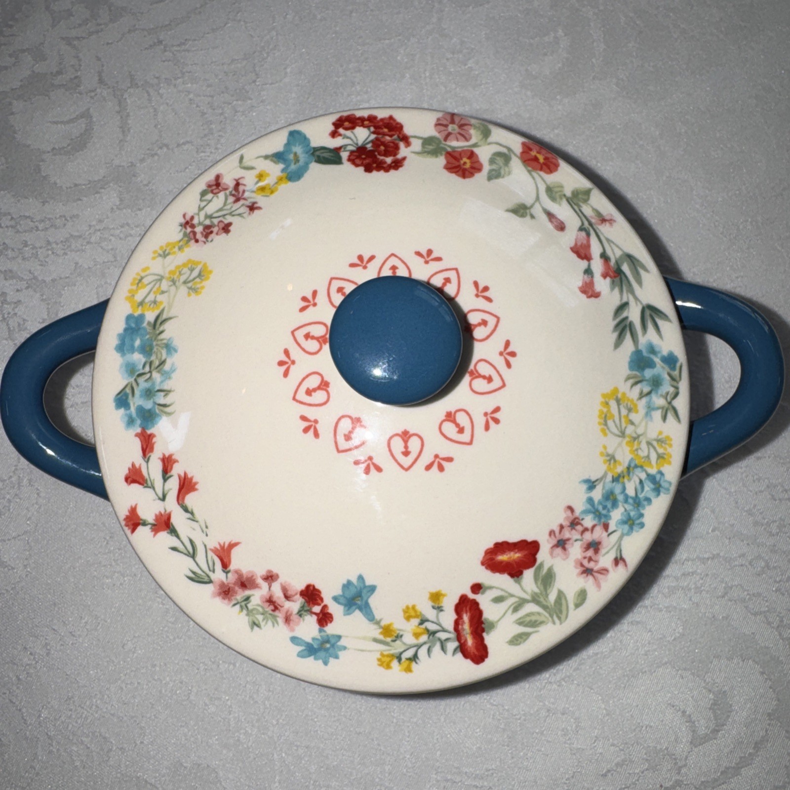 Pioneer Woman Fancy Flourish Mini Cocotte with Lid 16 oz 4.5” In Diameter Blue