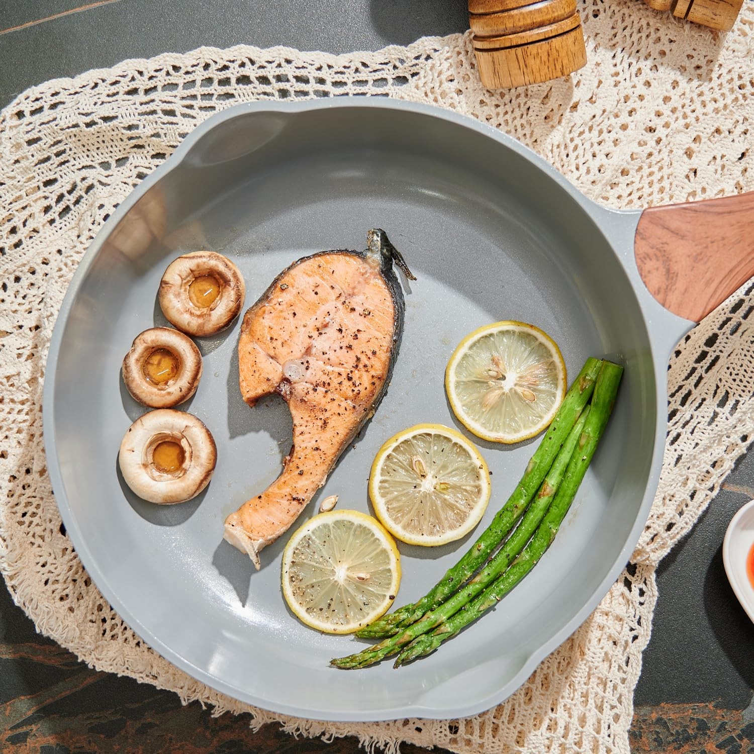 Frying Pans Nonstick with Lid, 10.2 inch Skillets and Frying pans,Ceramic Coo…
