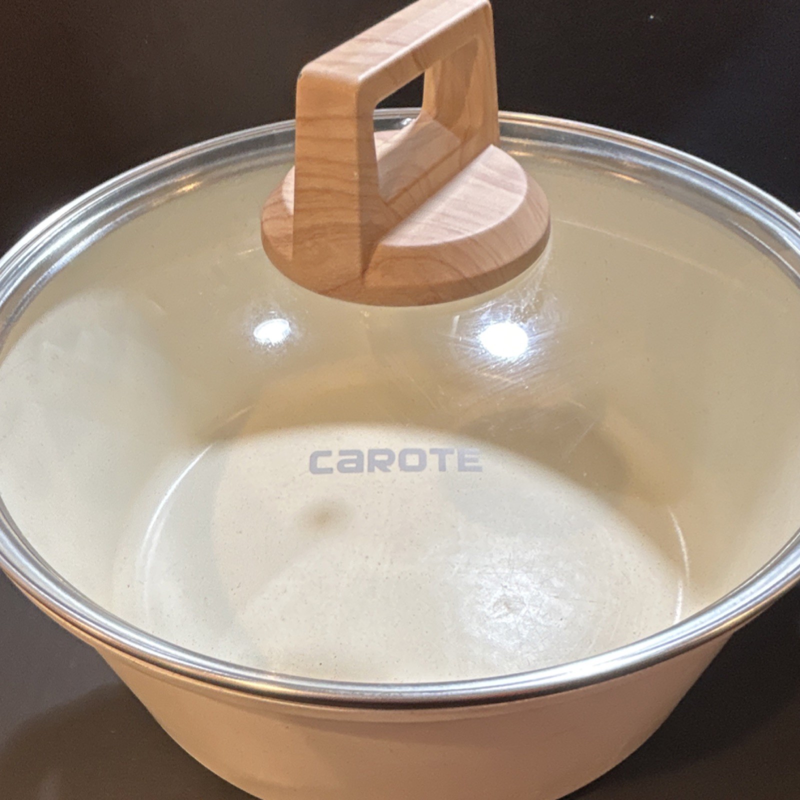 CAROTE Ceramic Coated Aluminum Casserole with Lid Beige Double Handle 10″ Round