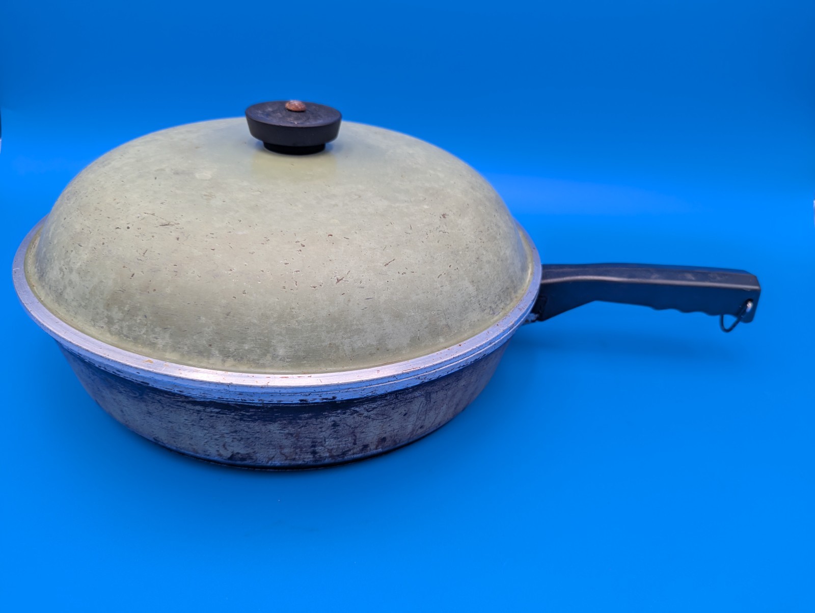 Frying Pan w/ Lid Vintage Club 12” Avocado green Aluminum Skillet