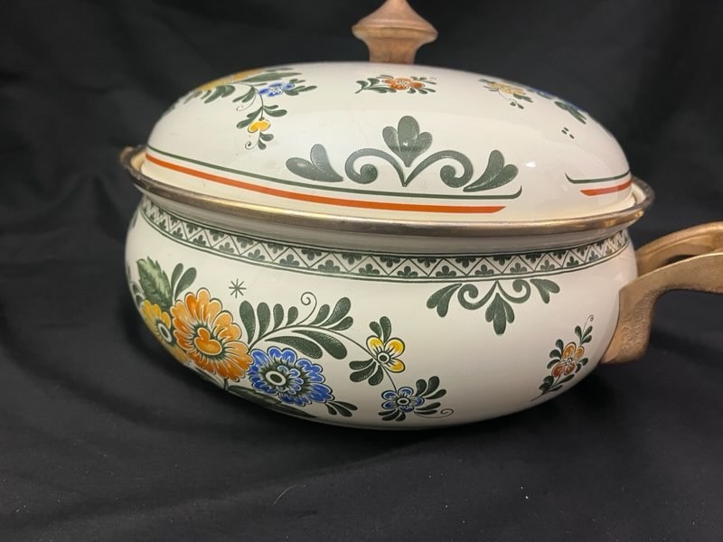 VGT Villeroy & Boch Alt Amsterdam ‘Flower C’ Dutch Oven Enamel Cookware 10″