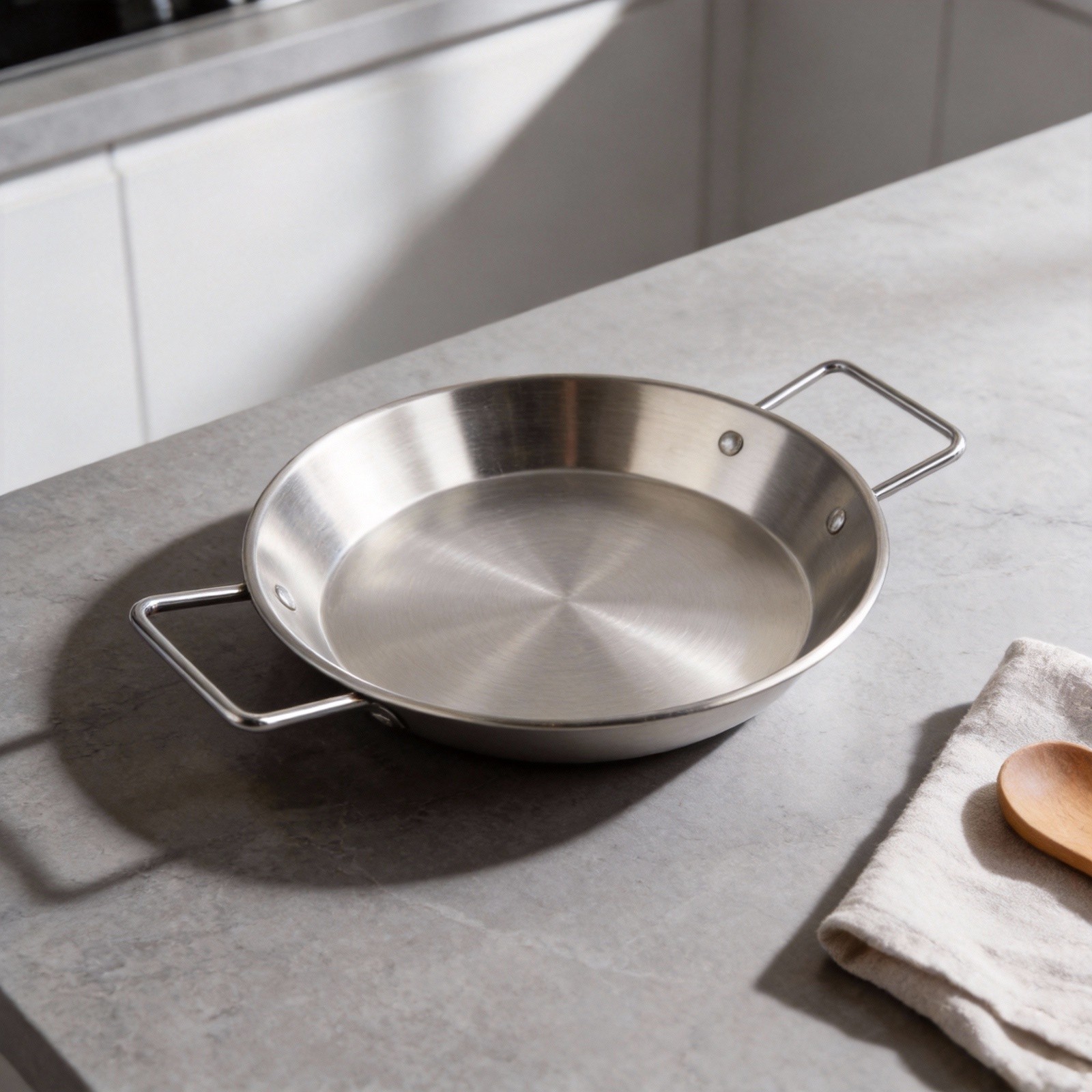 Rust Resistant Stainless Steel Paella Pot Flat Bottom Cooking Pot 32CM