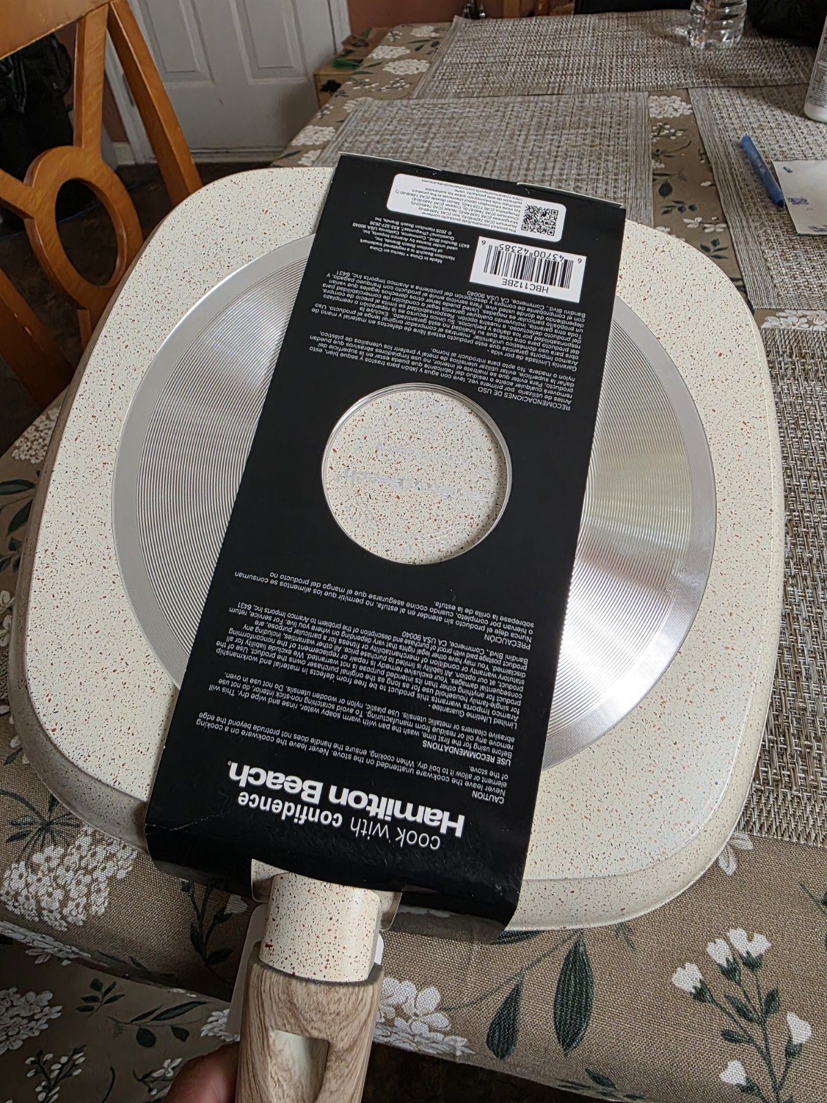 Hamilton Beach HBC112BE 11in Square Ceramic Nonstick Grill Pan Beige 500°F