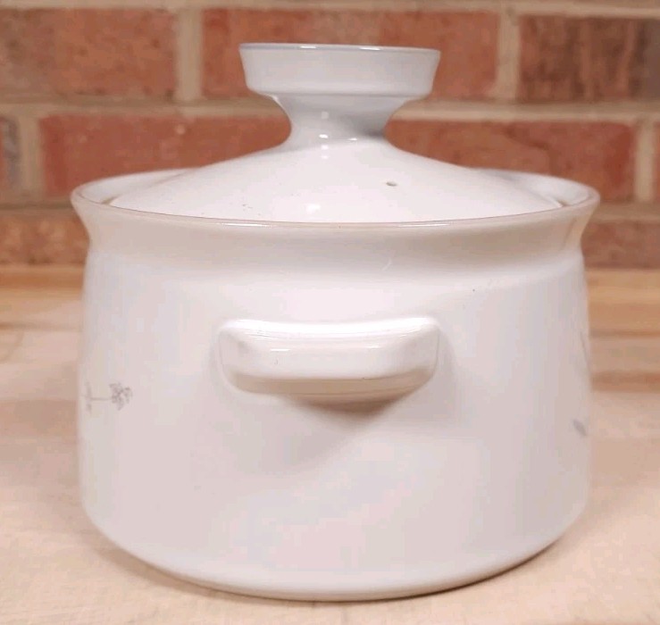 Noritake Woodstock Stoneware 8354 Bean Pot 8 X 6 Inch