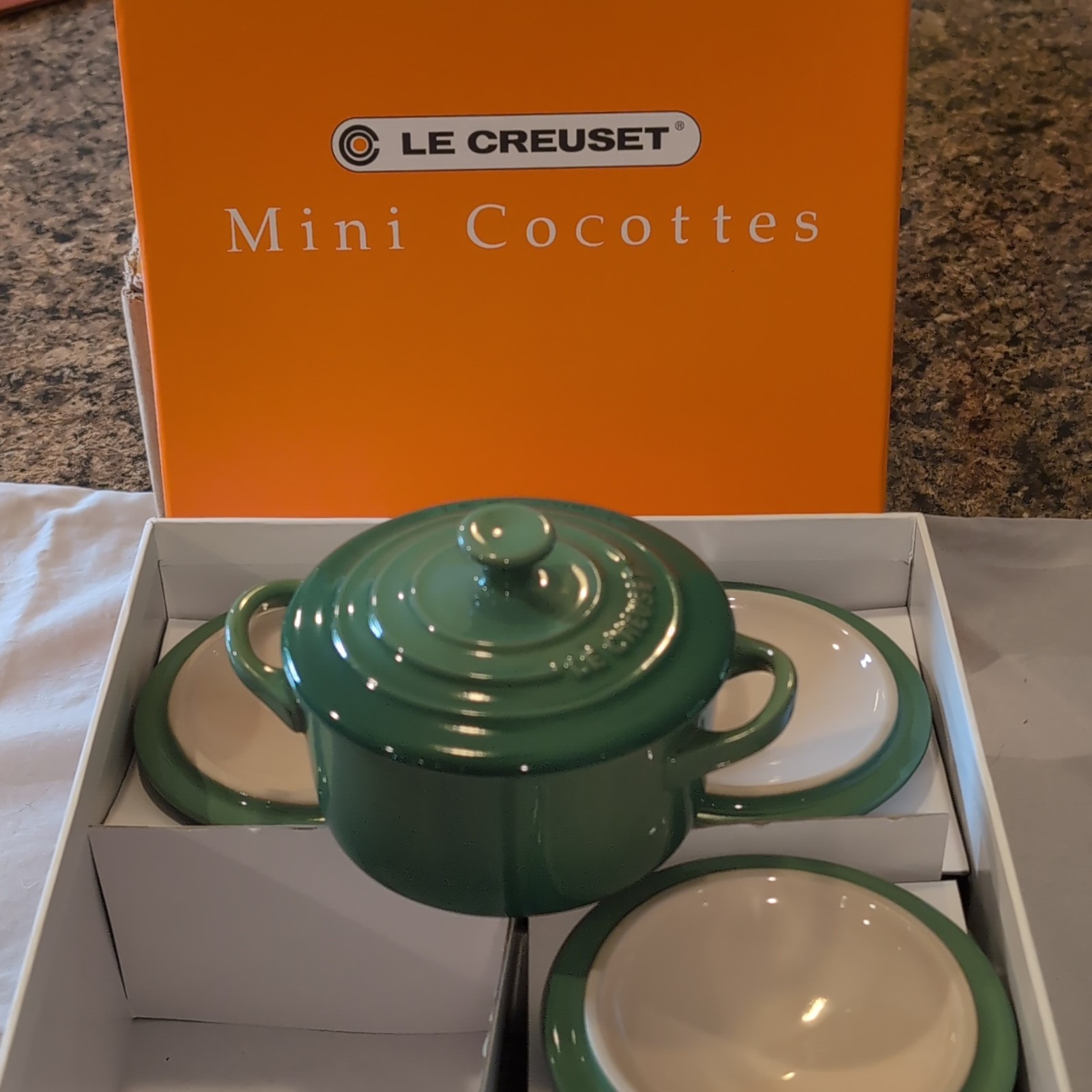 Le Creuset Mini Cocottes 4-Piece Green/White 0.25 qt Ceramic Casseroles w/ Lids