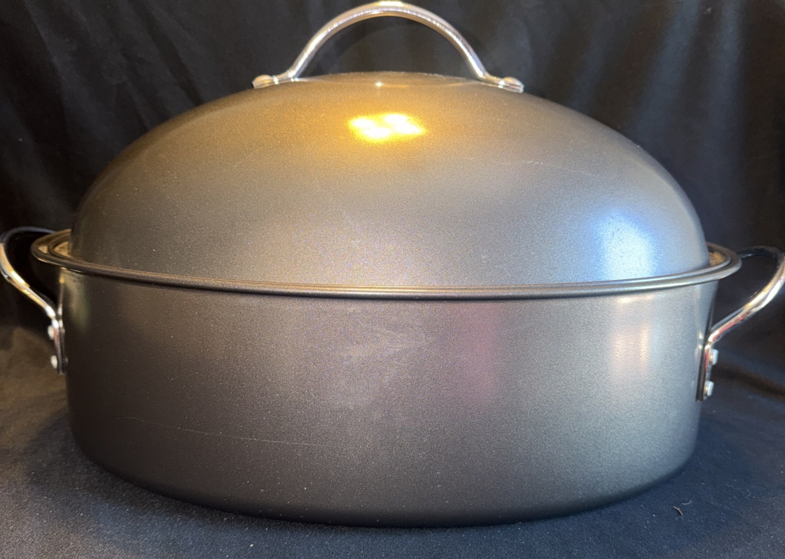 T-fal Nonstick Turkey Roaster with Rack and Domed Lid. Never Used 16 x 9 Inches
