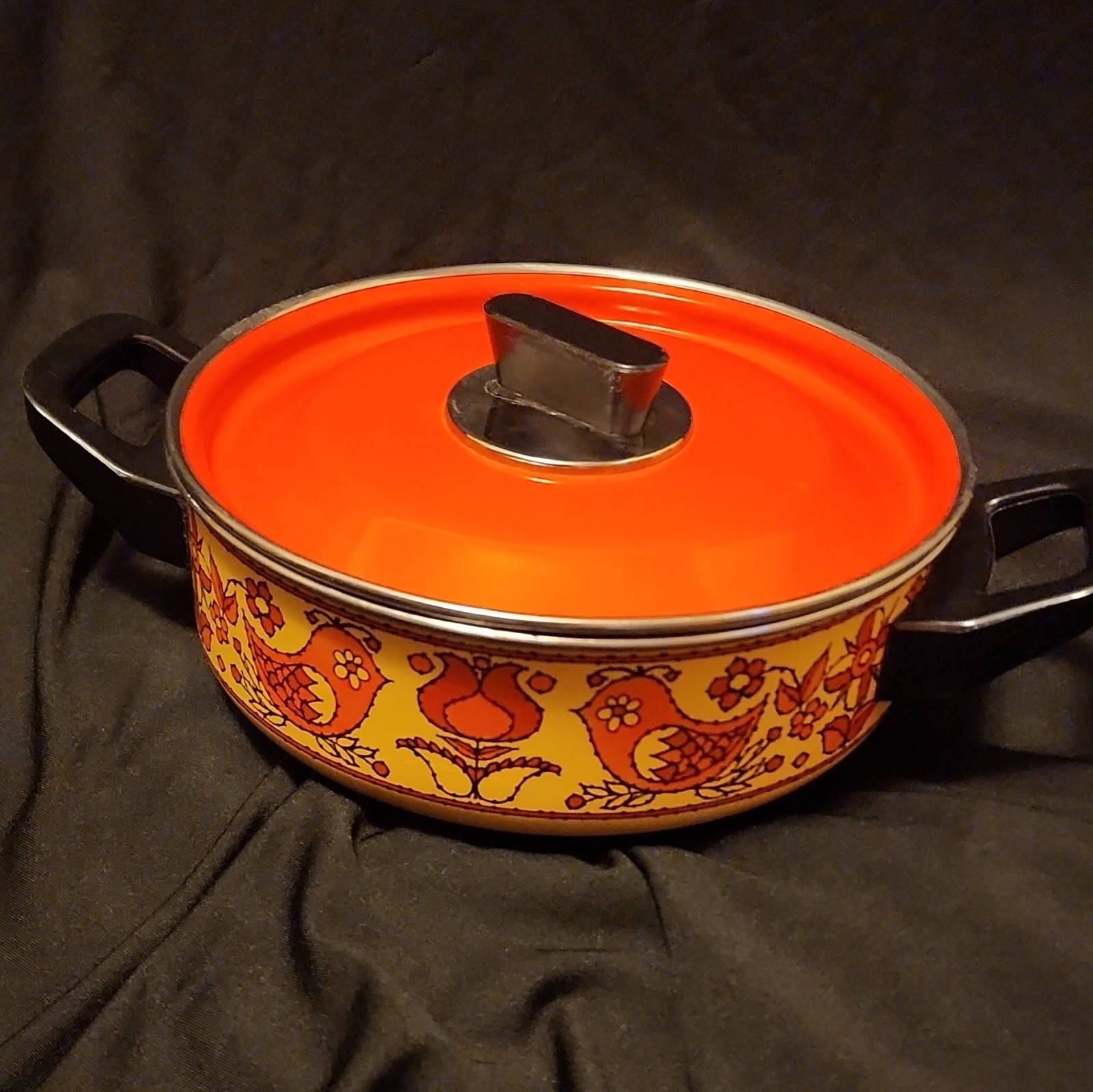 Round Enamel Casserole Dish w/ Lid, Double Handles, Orange Floral Bird, 2 qt