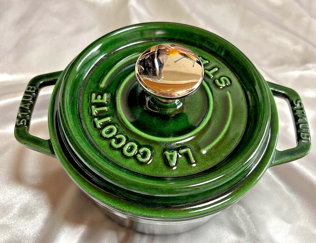 Staub Pico Cocotte Ronde Round 14cm 0.8L BASIL GREEN Cast Iron NO BOX – Japan