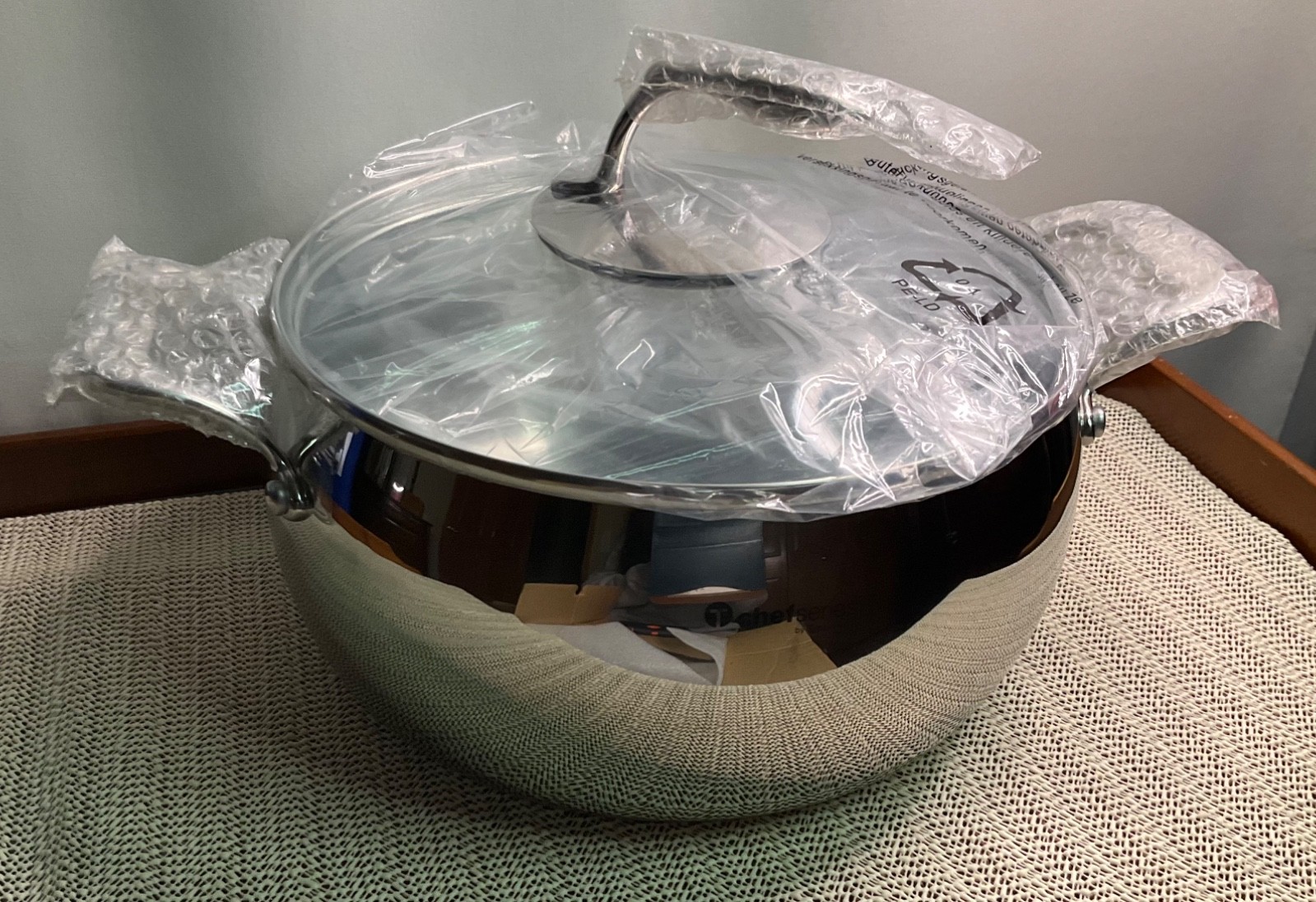 Tupperware Chef Series 8Qt 7.6L Stainless Steel Stock Pot Dutch Oven & Glass Lid