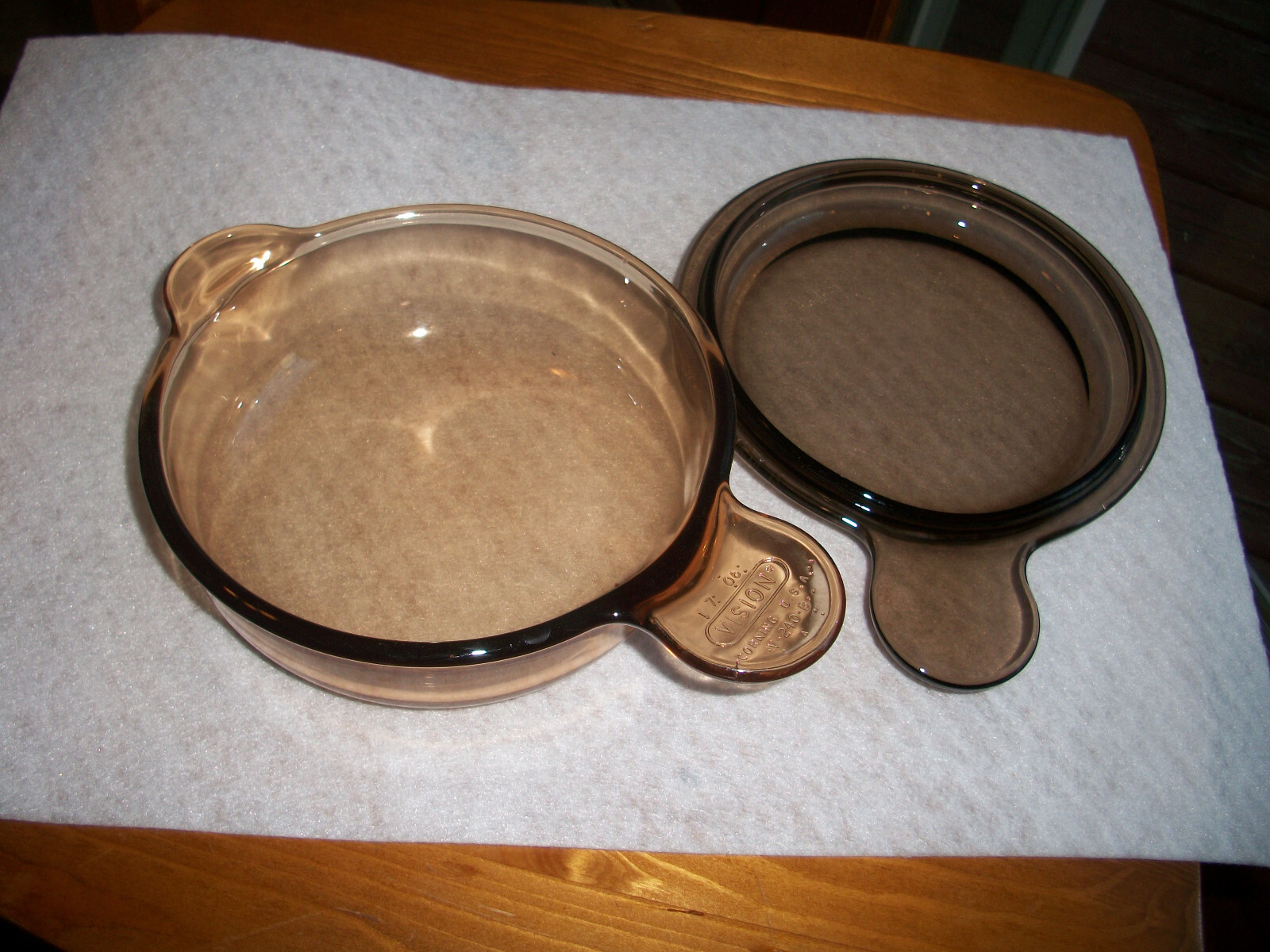 CORNING WARE PYREX VISIONS BROWN AMBER GLASS V-240-B GRAB IT BOWL WITH P240C LID