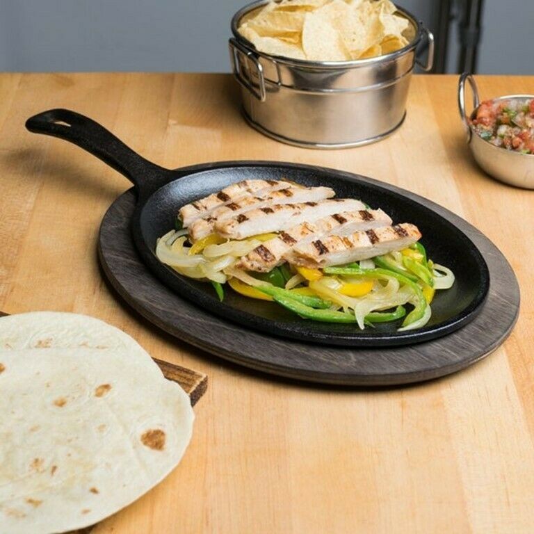 9″ x 7″ Oval Cast Iron Fajita Skillet with Handle & Wooden Base (6 Skillets)
