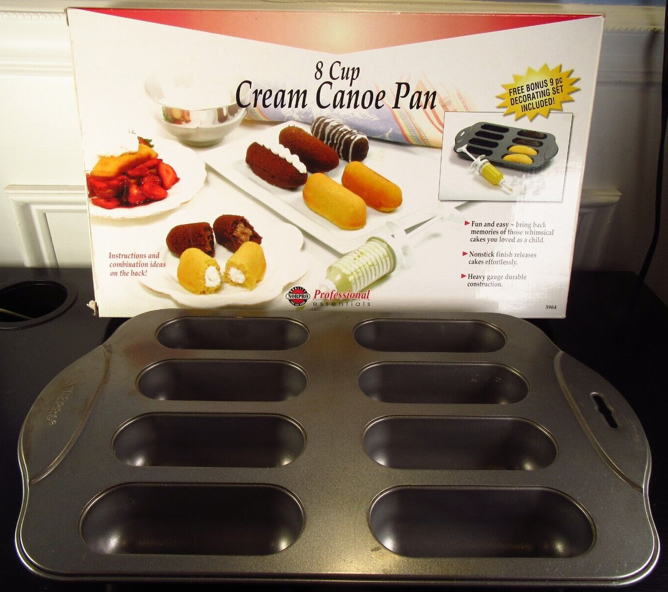 Norpro Professional Essentials 8 Cup Cream Canoe Pan in Box