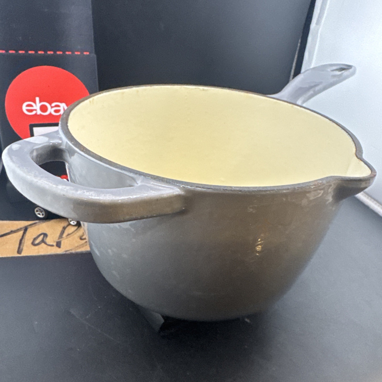 Crofton 1.75QT porcelain Pot