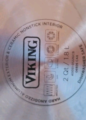 Viking 2 Quart Saucepan Hard Anodized Nonstick Black. NEW