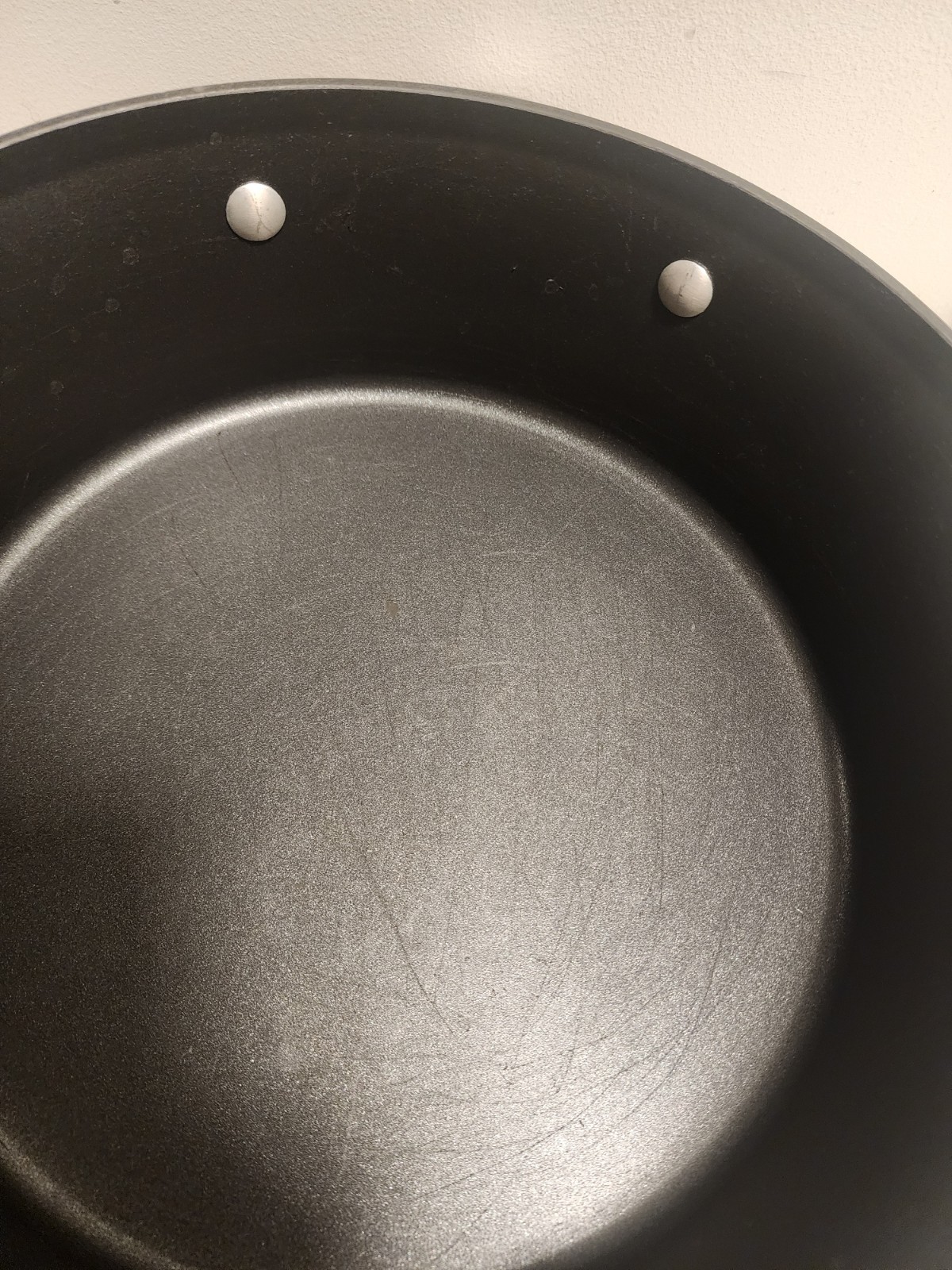 Calphalon Contemporary 5 Quart Hard Anodized NonStick Pan 8785 Ohio