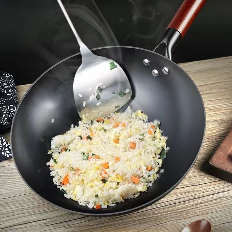 12.6Inch Round Bottom Household Uncoated Pure Iron Earless Frying Pan