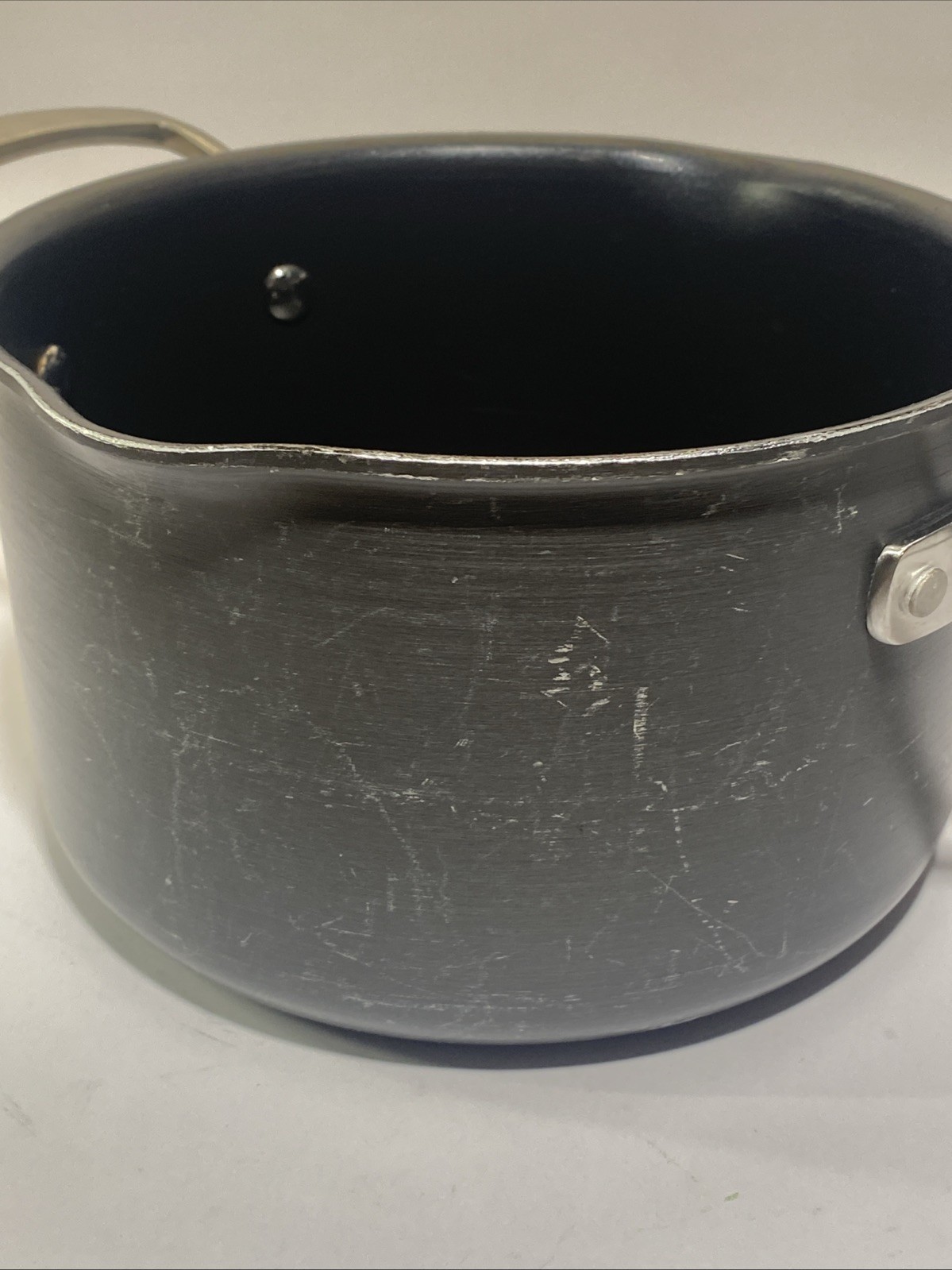 Member’s Mark 4Qt Saucepan Pour Spout Rim Anodized Dual Riveted Handles Heavy!