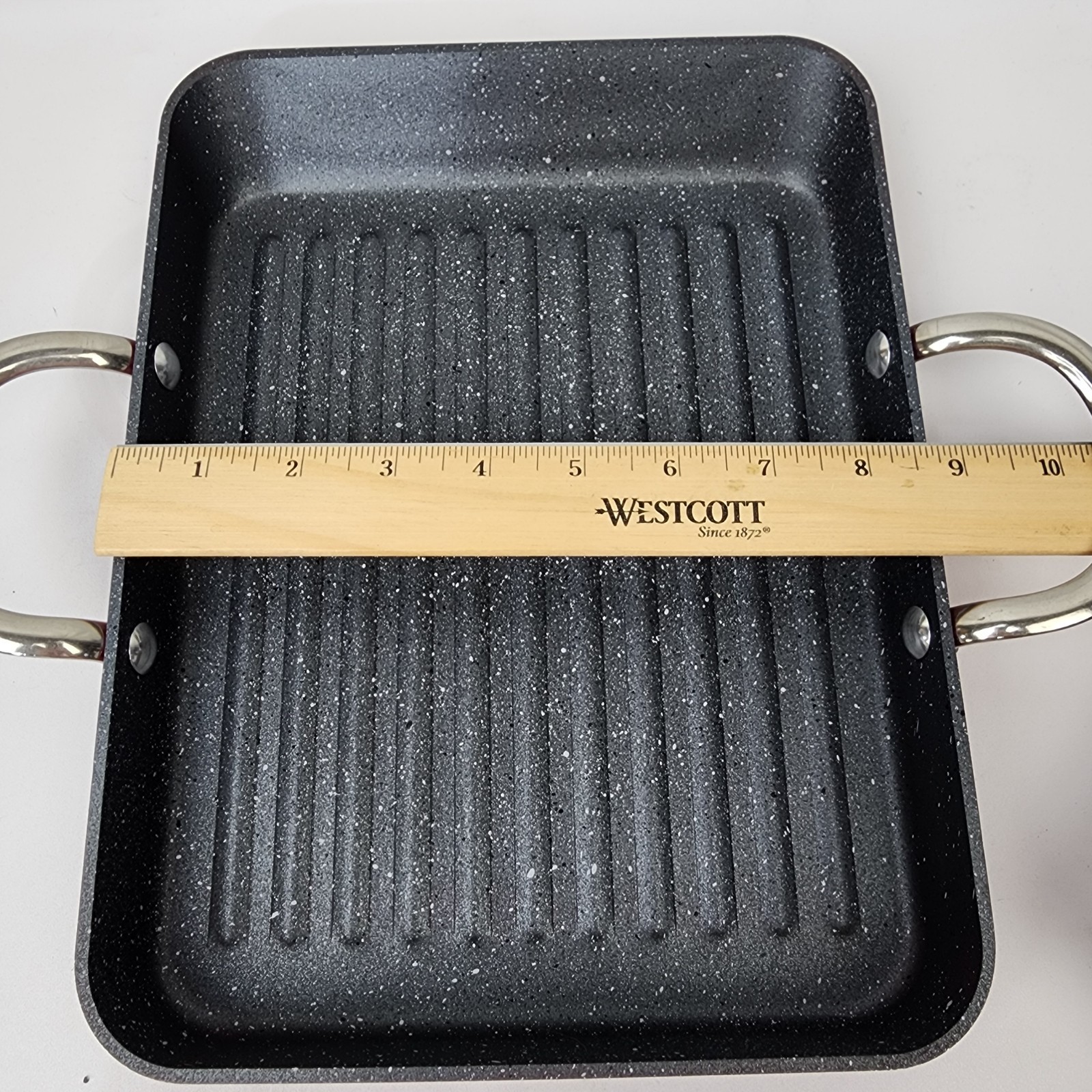 Curtis Stone Griddle Pans Smooth & Ridged (2) Silicon Handle Covers W/Lid 11 x 8
